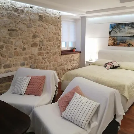 V&m Luxury Apartament *