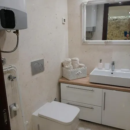 V&m Luxury Apartament Pag Town